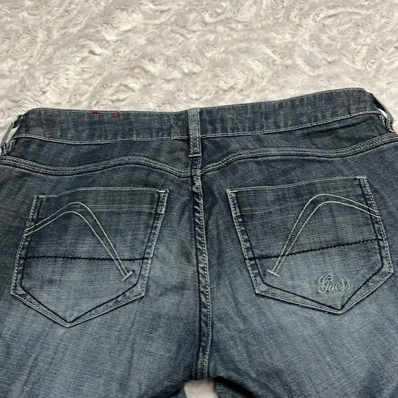 Guess Jeans - Picture 2 of 6